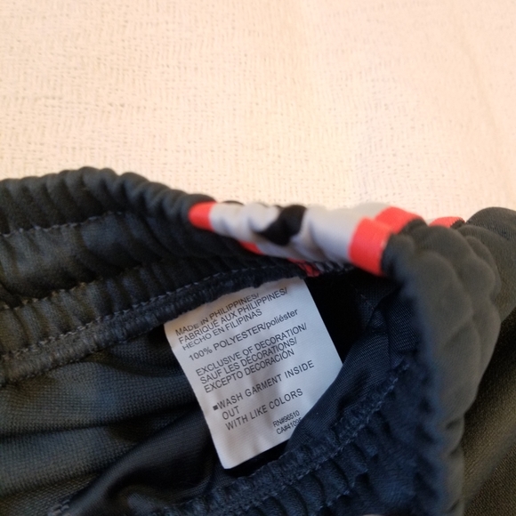 NWT Under Armour Mens Joggers in Medium - Picture 5 of 5